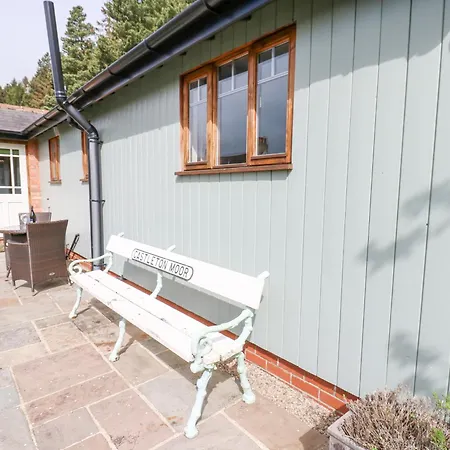 Bee Garth * Castleton (North Yorkshire)