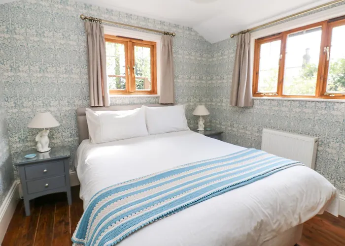 Bee Garth Castleton (North Yorkshire)